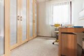 Zimmer - Nahe Weserpark & ohne Käuferprovision: Solides Reihenmittelhaus mit Garage, Garten und Teilkeller